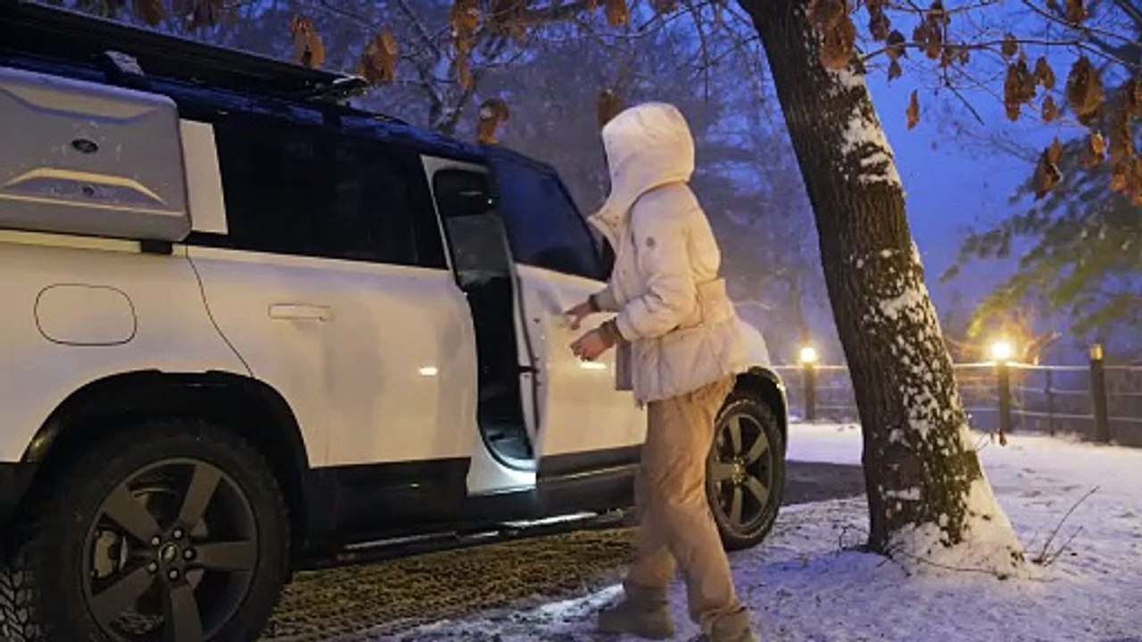 MAGICAL WINTER CAMPING: Welcoming the New Year in a Snowy Wonderland! 🏔️🔥