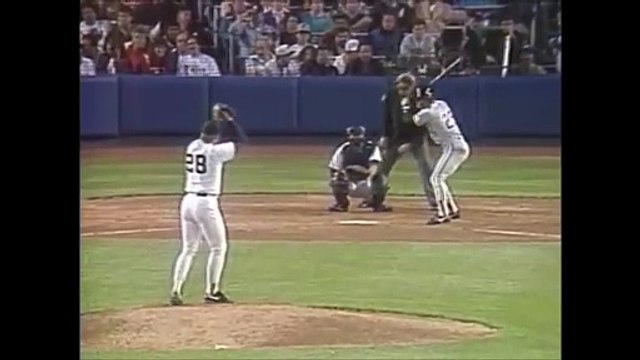 Sammy Sosa hits a solo home run in the top of the 2nd to give the White Sox the lead over the Yankees (4/16/91)