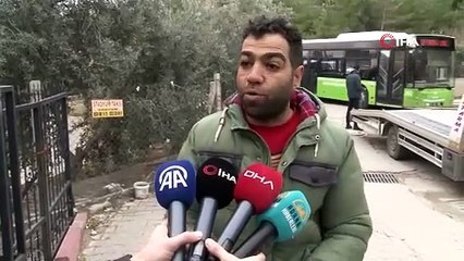 Kasklı hırsız damdaki güvercinleri çalıp kaçtı