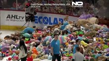 Бросок плюшевых мишек Херши Беарс собрал 81 796 игрушек для местных благотворительных организаций