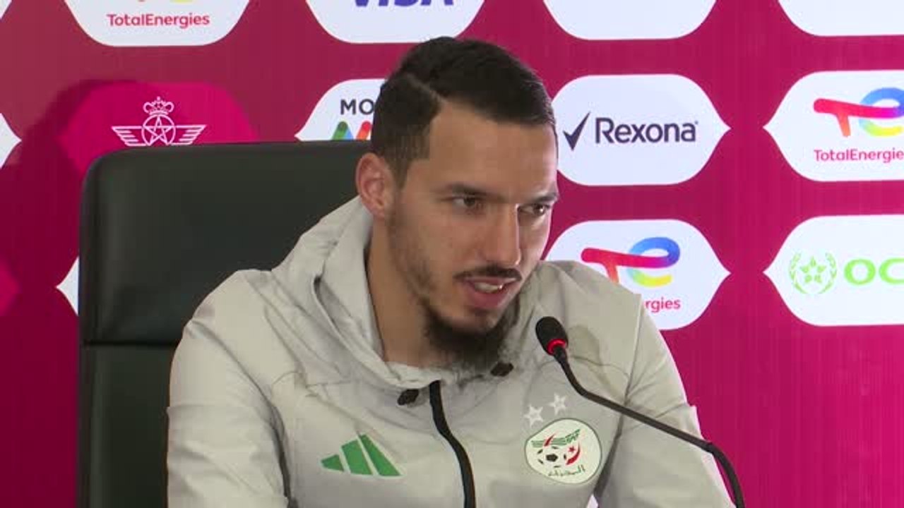 Bennacer : "Mahrez montre l'exemple à tout le monde"
