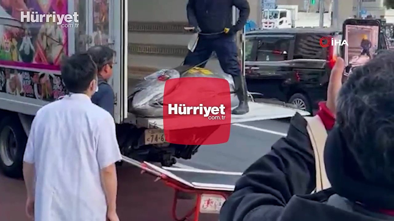 Japonya’daki balık mezatında dev orkinos 3,2 milyon dolara satıldı