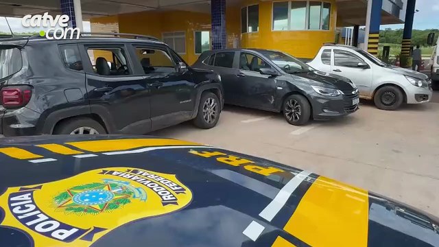 PRF apreende 224 kg de maconha e desarticula comboio de transporte de drogas no PR