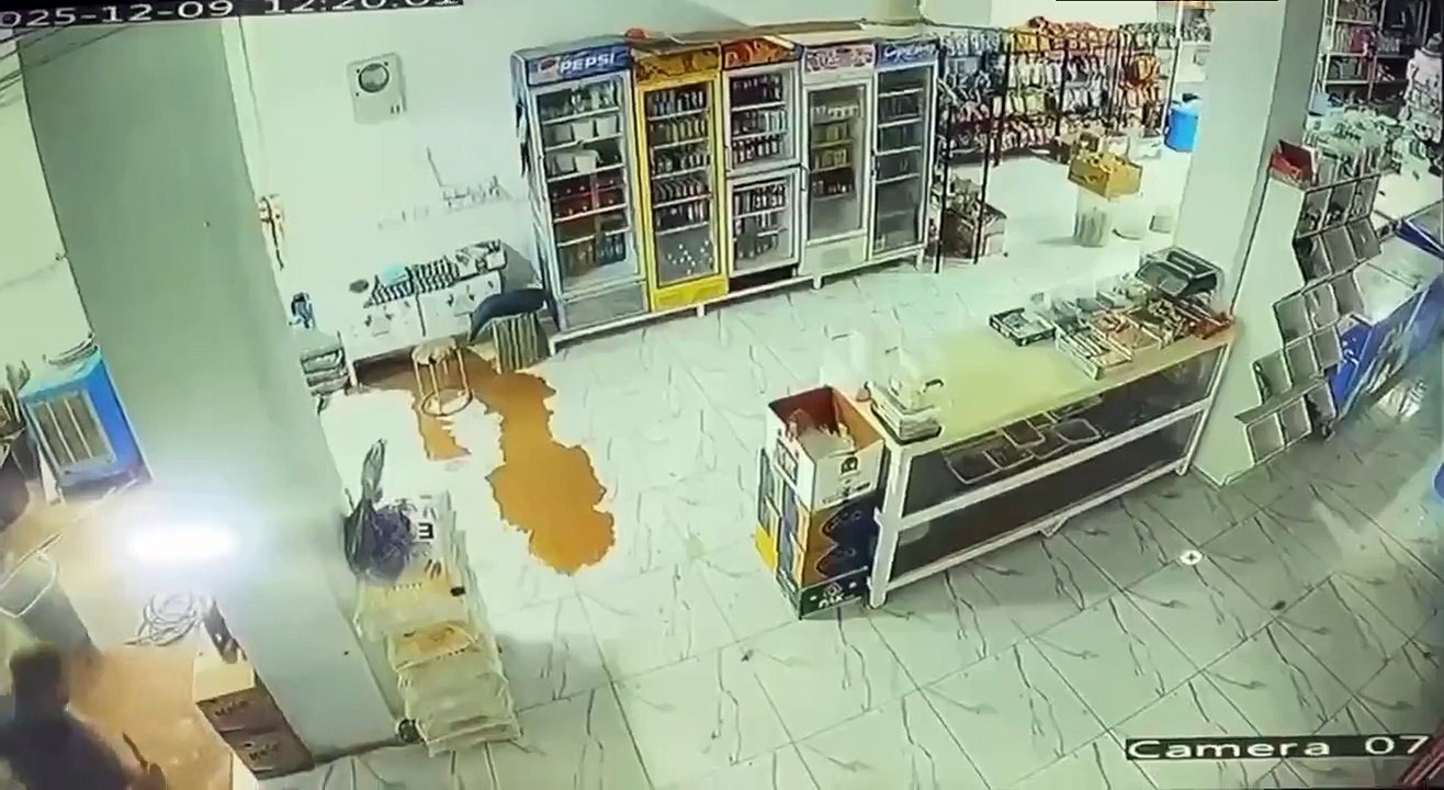 Ce magasin se fait ravager par une inondation