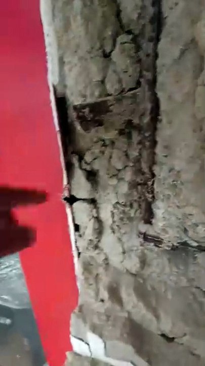 Binanın Kolonları Kuma Dönmüş | Böyle Binalarda Kesinlikle Oturmayın !!