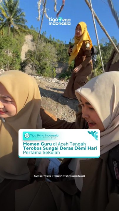 Ketika Jalan Terputus, Pengabdian Guru Tak Pernah Berhenti