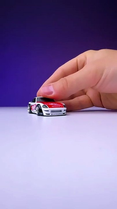 Hotwheels still can’t make wheels that spinning around the center 🤣 MiniGT HotWheels Datsun Elite64 diecast [Video] [Video] _ Hot wheels Datsun Wheel