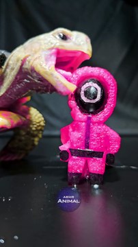 Squid Game ASMR Mukbang Eating Pink Soldier    Turtle Tortoise
