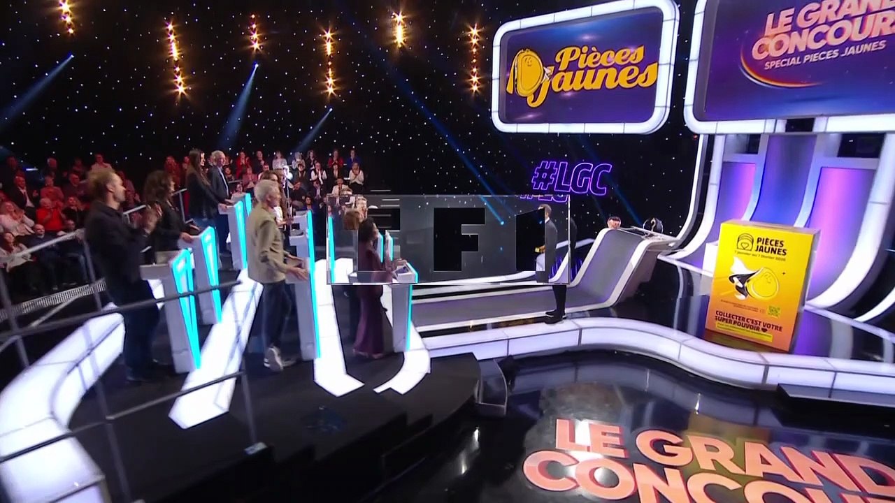 Didier Deschamps, Brigitte Macron et Arthur dans "Le grand concours" spécial "Pièces jaunes" sur TF1