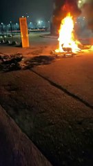 Une cinquantaine d'ostréiculteurs en colère ont bloqué les accès du siège du quotidien Midi Libre pour dénoncer une couverture selon eux "à charge" de la suspension de commercialisation de leurs coquillages après la détection d'un virus