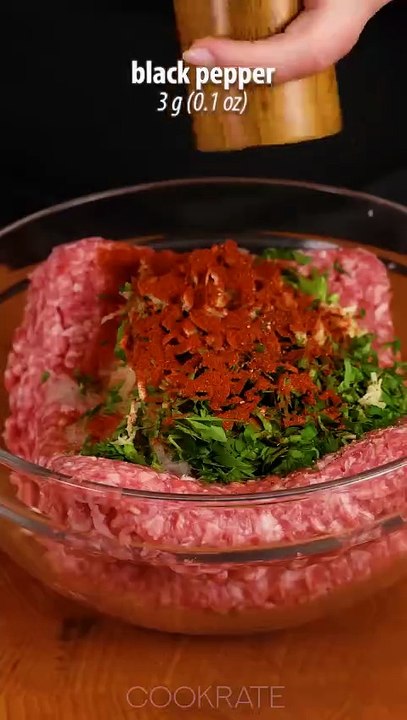 This minced meat roll will make any chef envious!