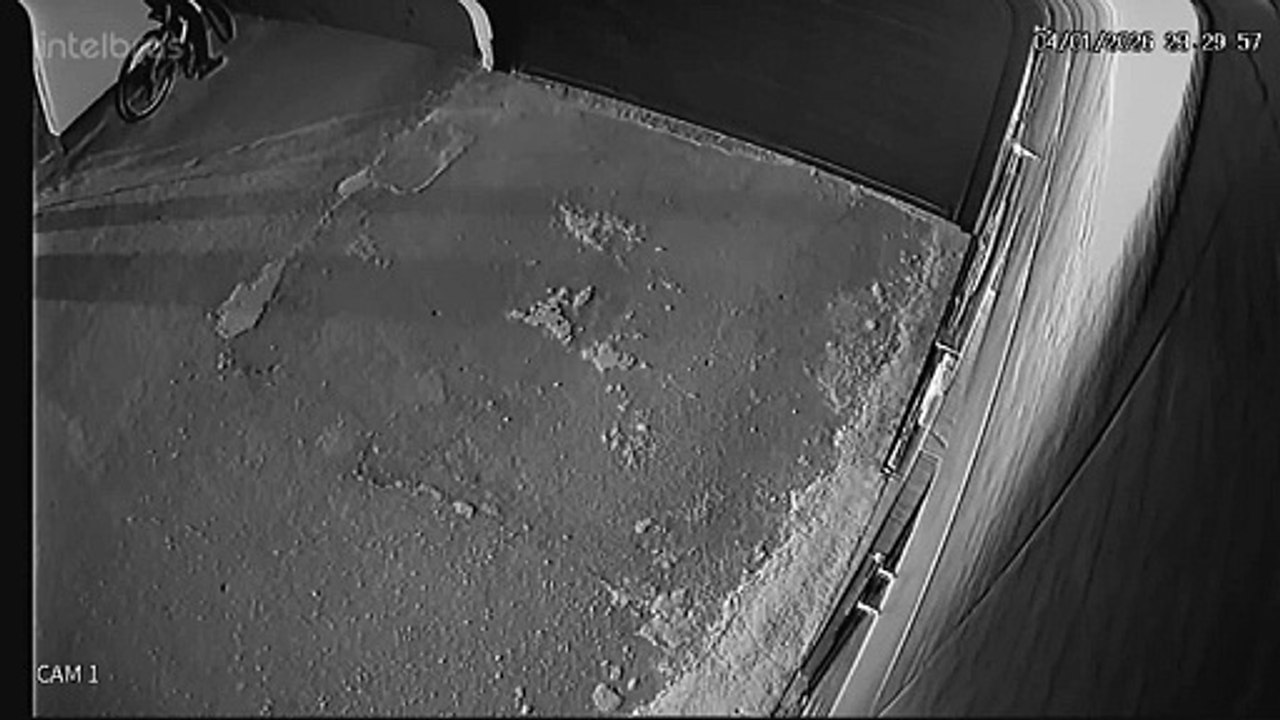 Dupla furta ferramentas e roupas de natação do projeto social de natação em Itajaí