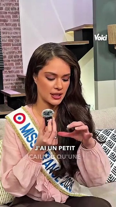 @hinaupokodevezeoff, Miss France 2026, livre un message puissant Quand le doute s’installe, Hinaupoko Devèze garde près d’elle un petit caillou offert par une enfant, sur lequel est inscrit un message simple mais essentiel : « Je crois en toi ». Un rapp
