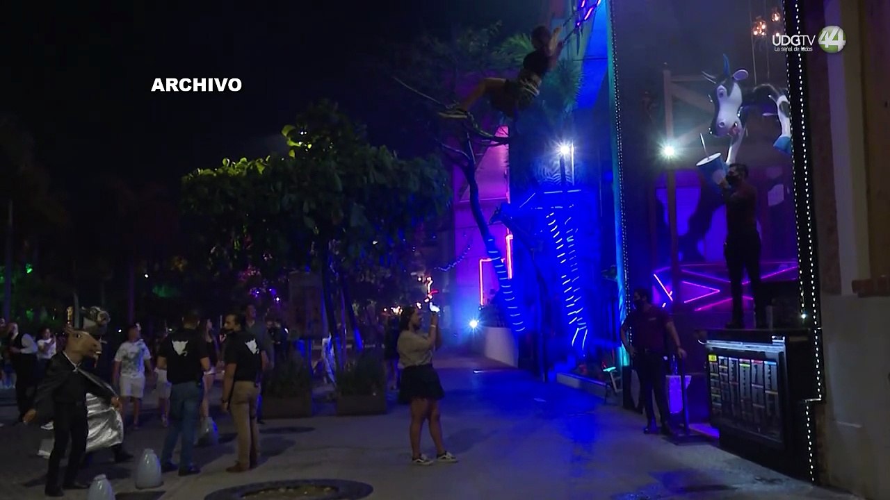 Ciudadanos expresan molestia por conductas inapropiadas en la Zona Romántica de Puerto Vallarta