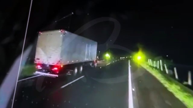 Câmera flagra caminhão sendo abordado por assaltantes antes de acidente que matou seis pessoas na BR-116