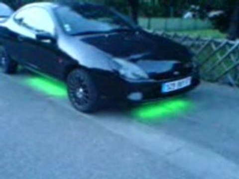 Neons vert ford puma jour