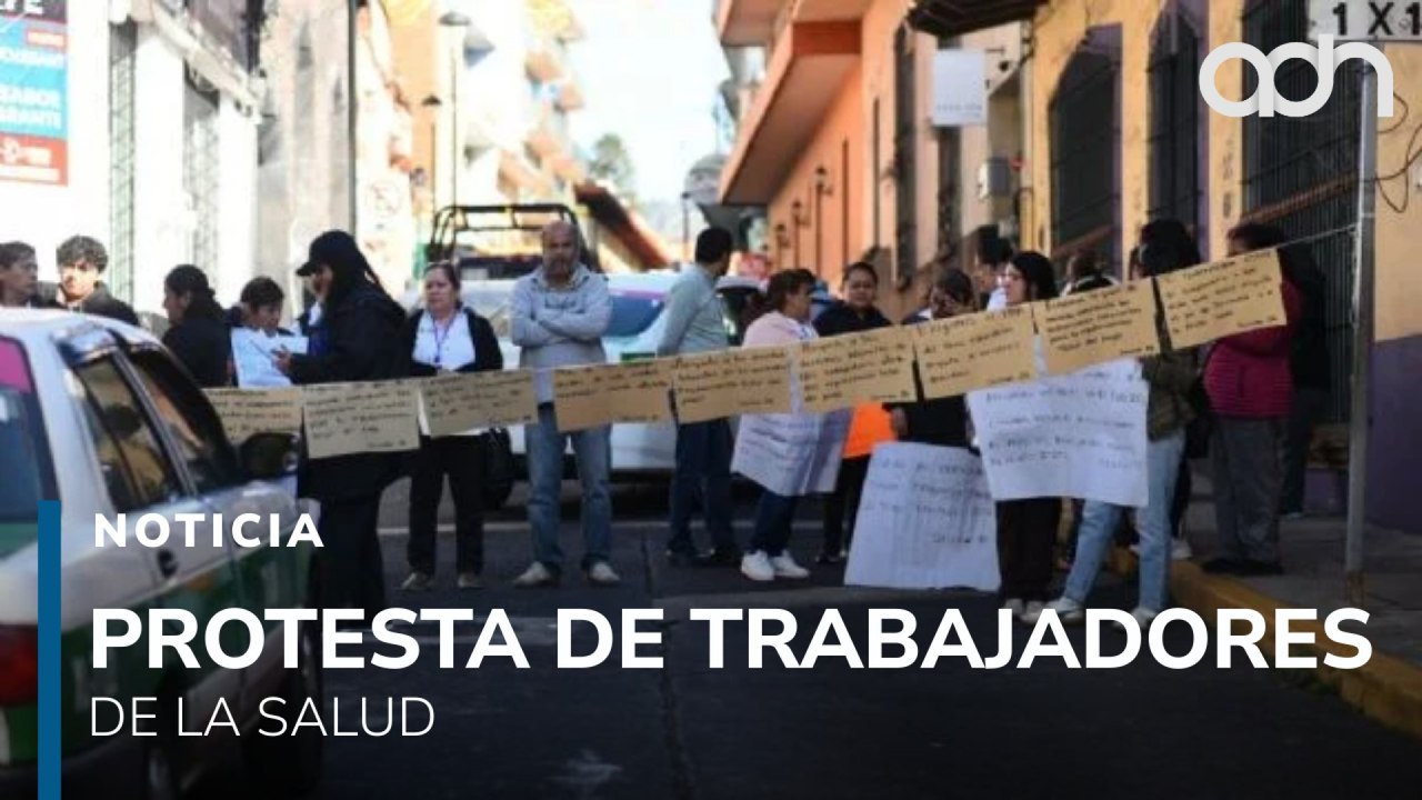 Trabajadores del sector salud se manifiestan por falta de pago en Veracruz