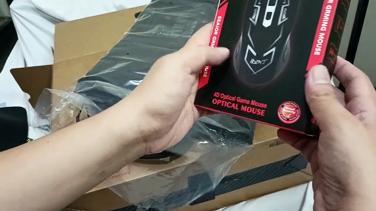 TUF ASUS Gaming with Adjustable Sanyang Laptop Table and USB Organizer