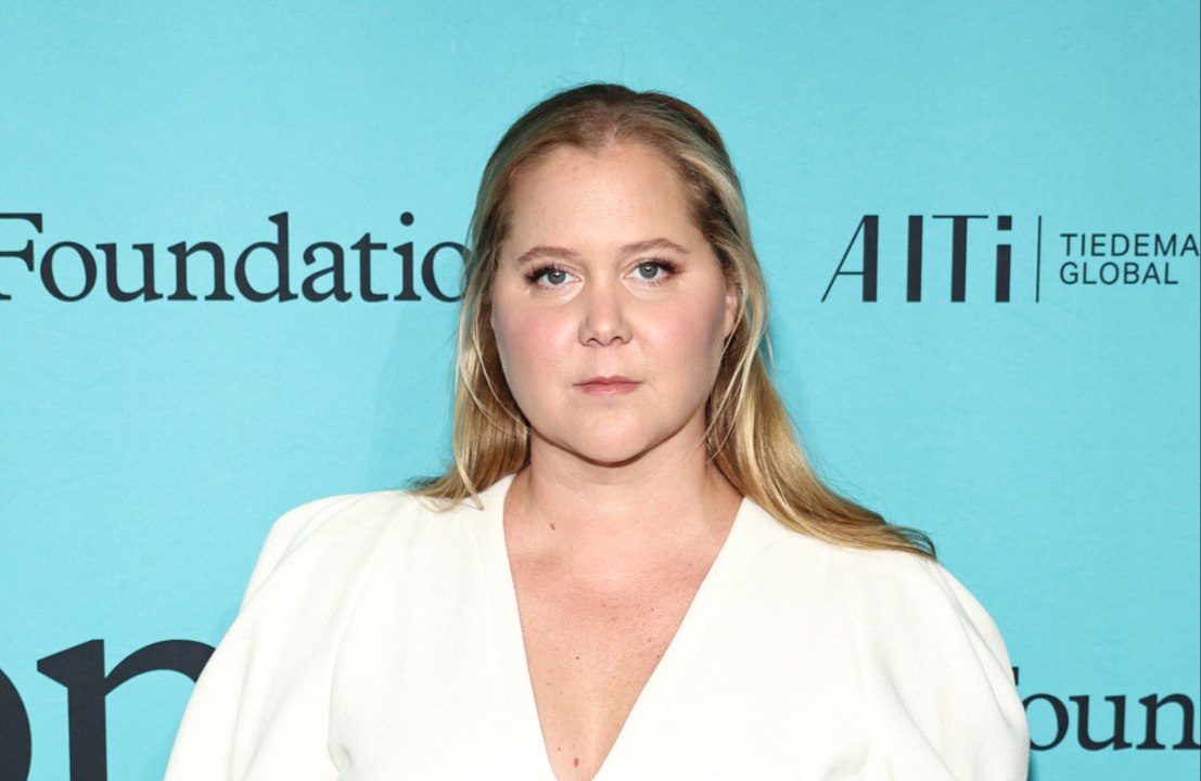 Amy Schumer files for divorce