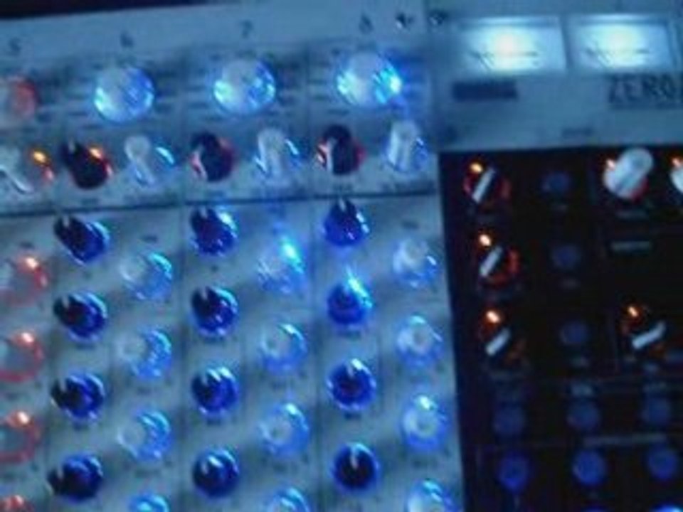 Enjoy Clubbing presente Pioneer Cdj 1000 mk3 + Korg Zero 8