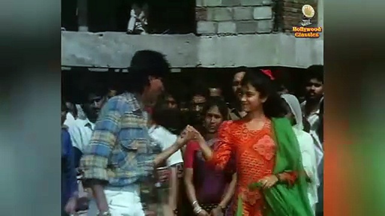 Ladke Ne Ladki Ko Dekha Video Song | Bhagyawan | Juhi Chawla | Anand-Milind | Sadhana Sargam