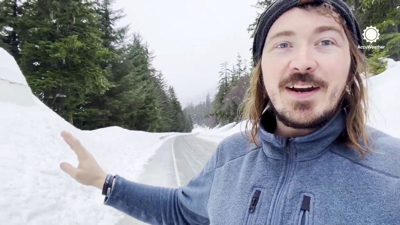 Piles of snow tower over vehicles in Juneau with more heavy snow expected