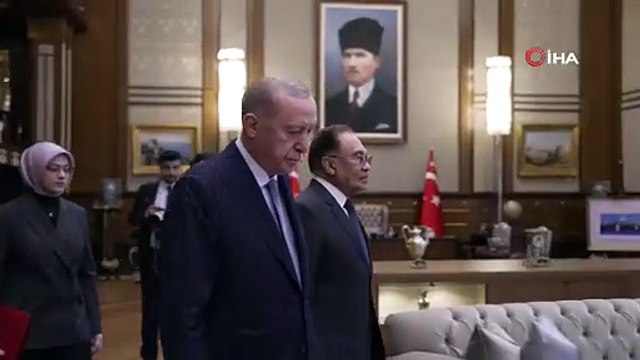 Erdoğan, Malezya Başbakanı Enver İbrahim ile görüştü