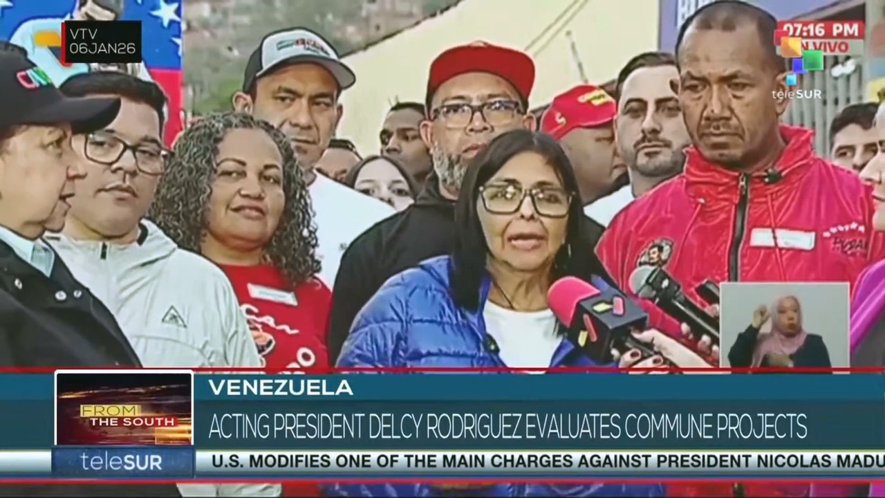 Acting President Delcy Rodriguez evaluates commune projects
