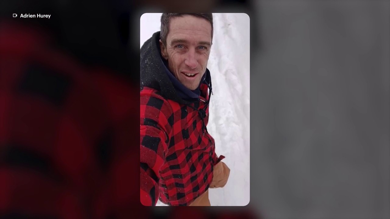 Val-de-Marne : un paysagiste surfe en snowboard dans les rues enneigées de Villeneuve-le-Roi