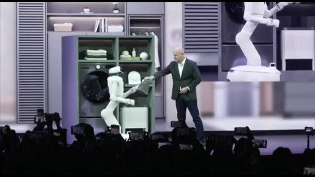 LG presenta il robot domestico che cucina e lava al Ces di Las Vegas