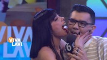 Ruby González le daun beso de gato a Ángel Castro y Carlos Posadas