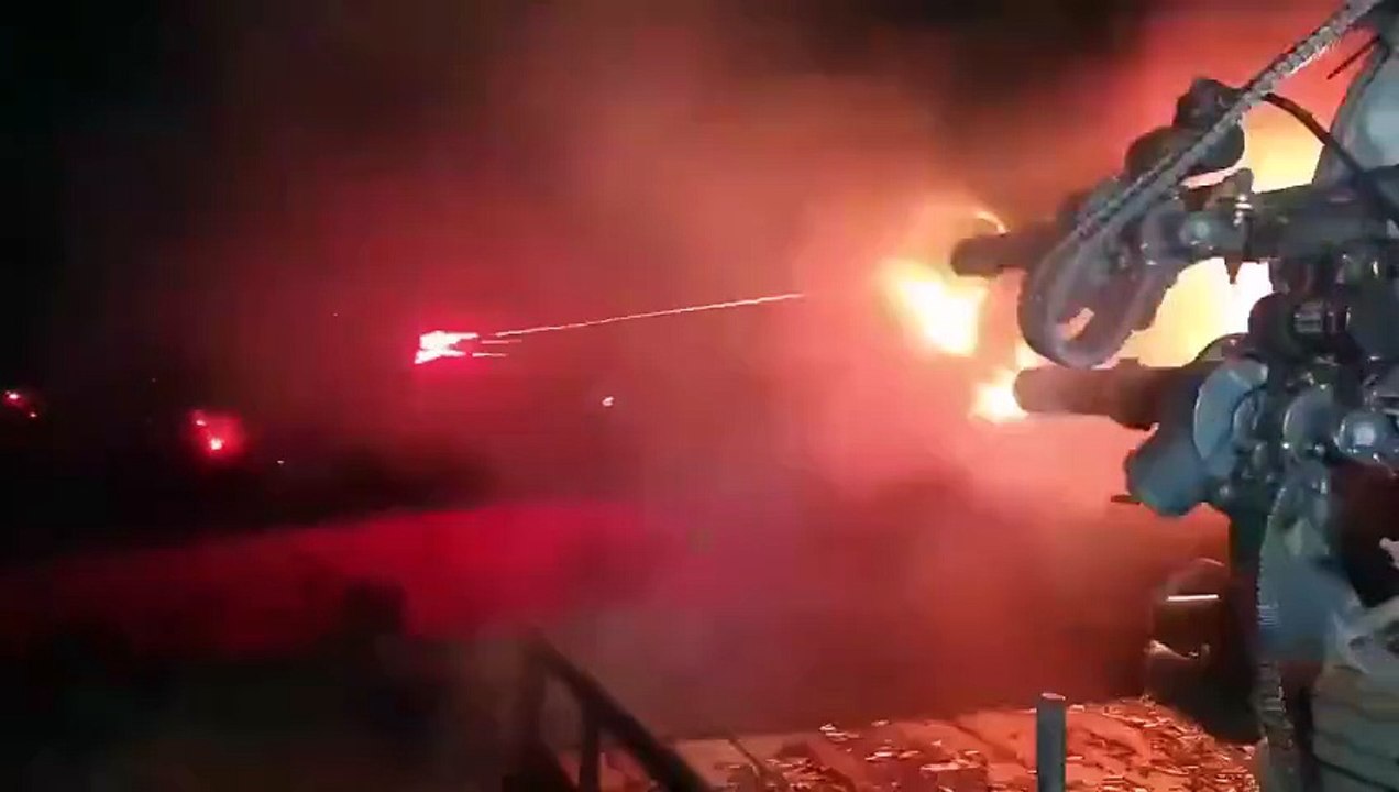 Bu ne biçim silah böyle? Suriye Ordusu PKK/SDG’yi kevgire çevirdi. Namlusundan ateş değil, ölüm yağıyor.