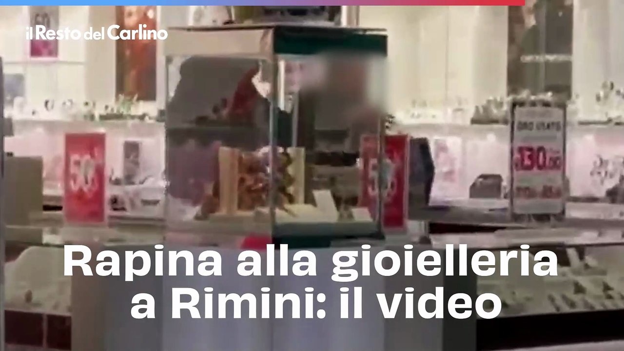 Rapina alla gioielleria a Rimini: il video