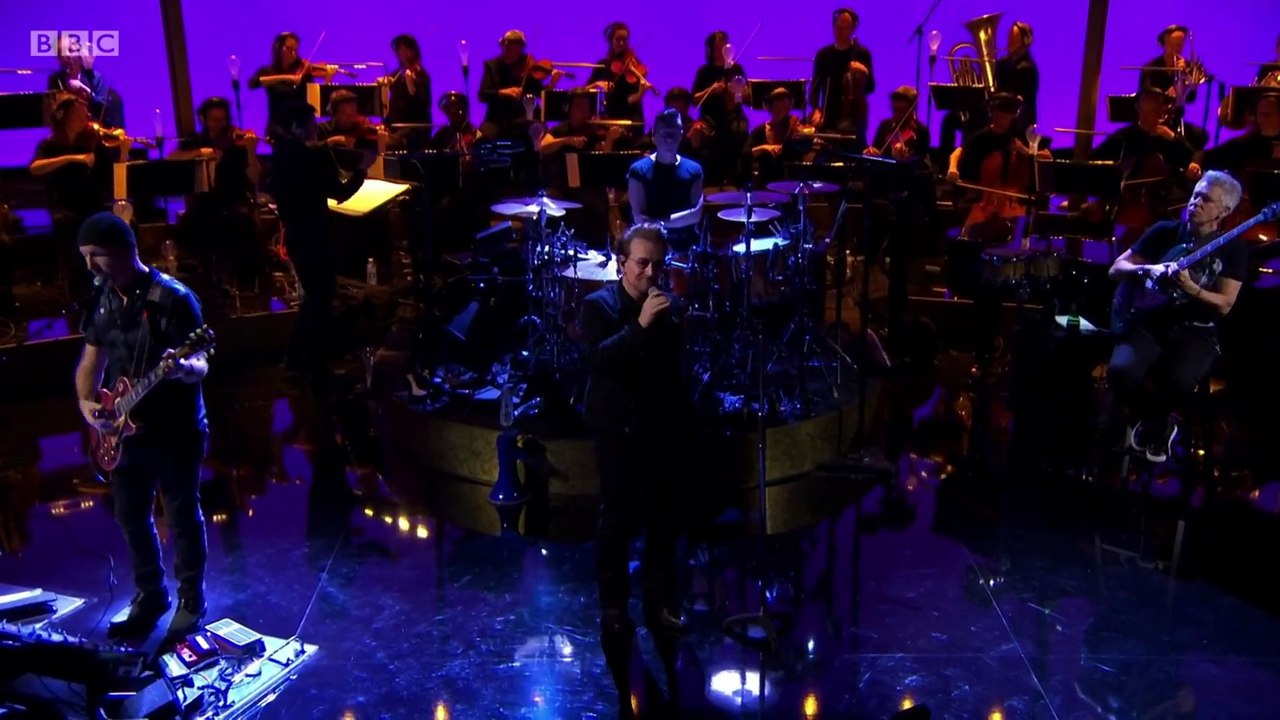 One (with 'Invisible' snippet) - U2 (live)