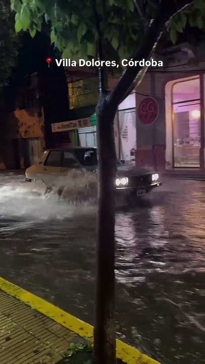 Villa Dolores: temporal deja calles anegadas y pronostican más lluvias para la región