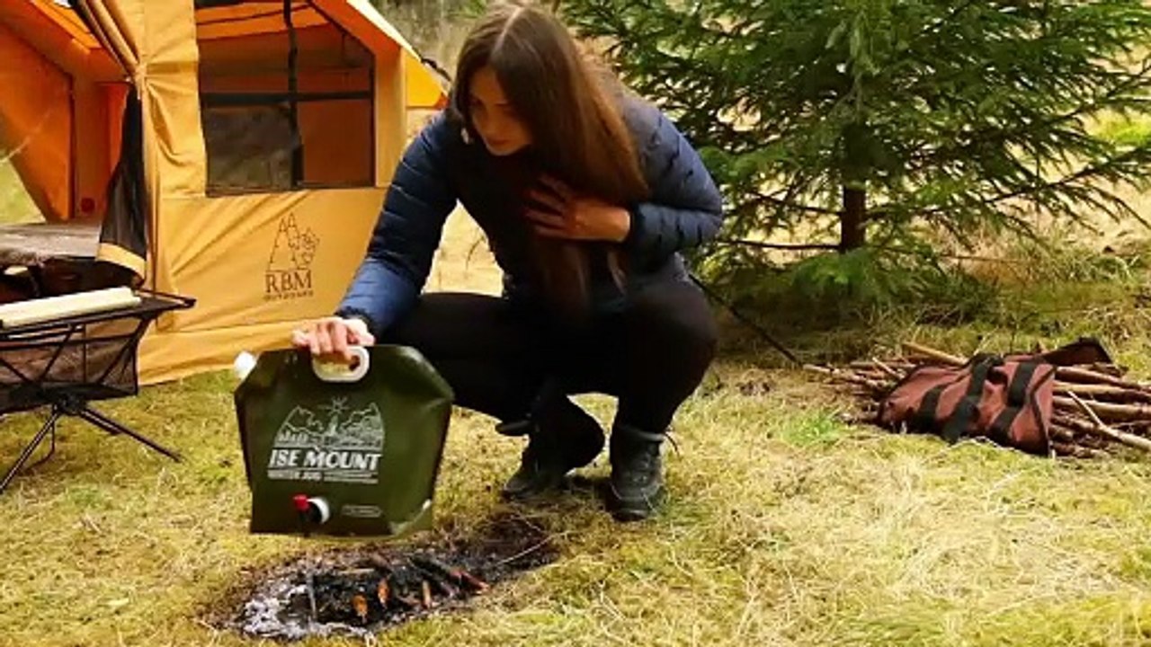 COZY SOLO CAMPING: Hot Bath & New Inflatable Tent in the Wilderness! 🌲🛁🔥