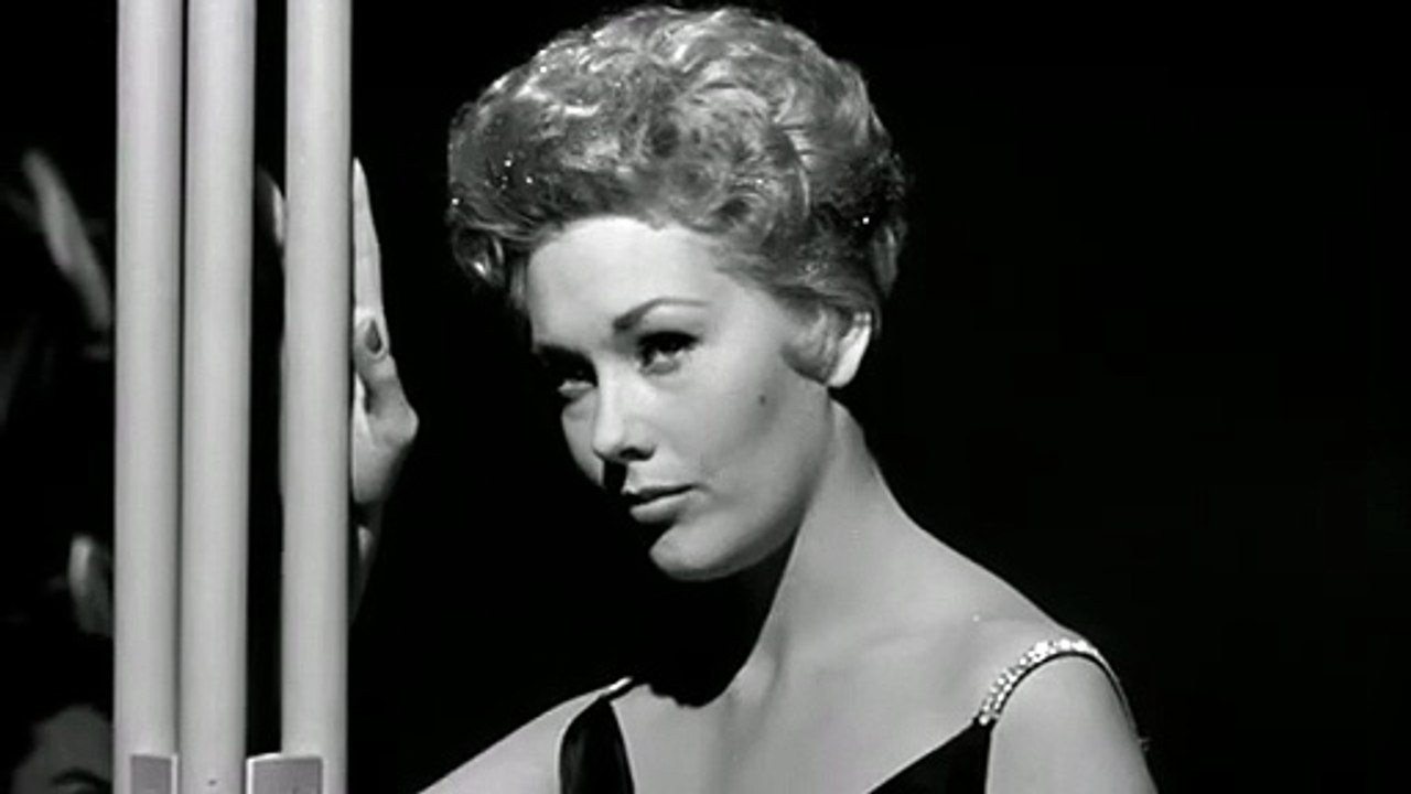 5 Against the House 1955