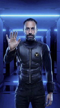 bHaptics propose une gamme d’accessoires haptiques (gilets, masques, bracelets) qui produisent des vibrations synchronisées selon l’action du jeu, pour une immersion sensorielle accrue en gaming, VR et simulateurs.