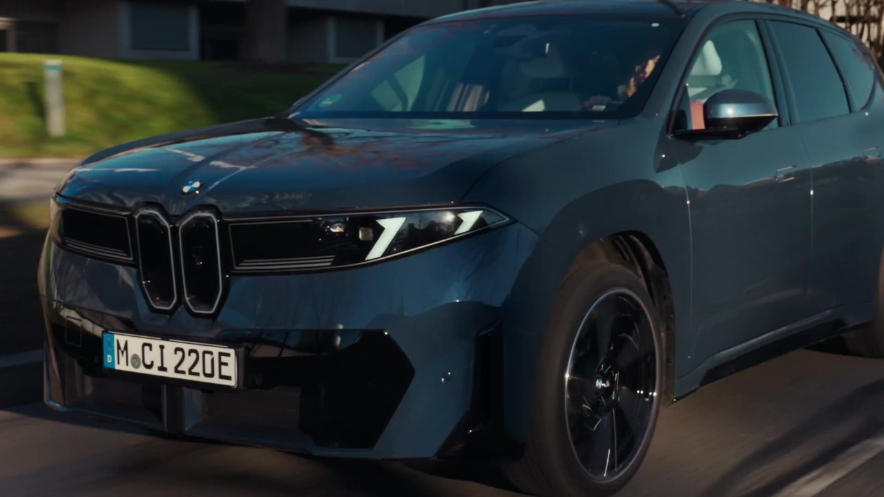 Question about the city of Munich to the enhanced BMW Intelligent Personal Assistant with Amazon Alexa+ technology