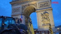 I trattori davanti all'Arc de Triomphe: la protesta degli agricoltori contro l'accordo Ue-Mercosur