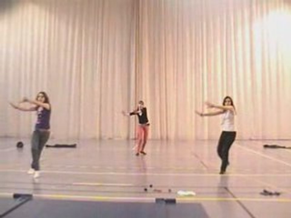 Brevet danse 4ème Marie,Léa,Sophie
