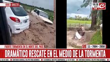 Impresionante rescate de una pareja en medio del temporal que azotó a la provincia de Salta