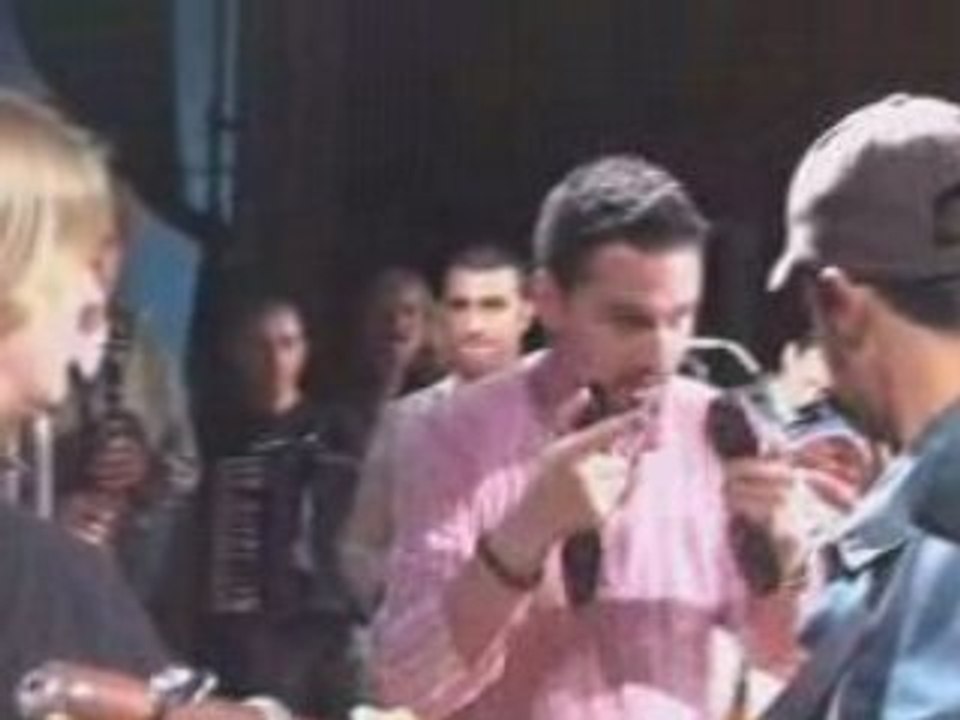 17 HIPPIES & DJMAWI AFRICA