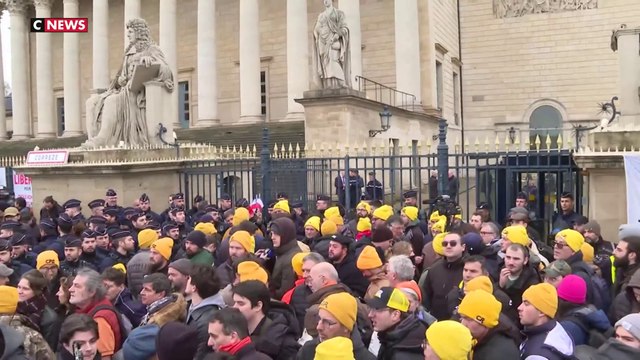 Tour Eiffel, Assemblée, Arc de Triomphe : la colère agricole gagne Paris