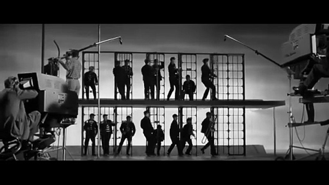 JAILHOUSE ROCK (1957) - Elvis Presley - Classic Movie Musical Numbers