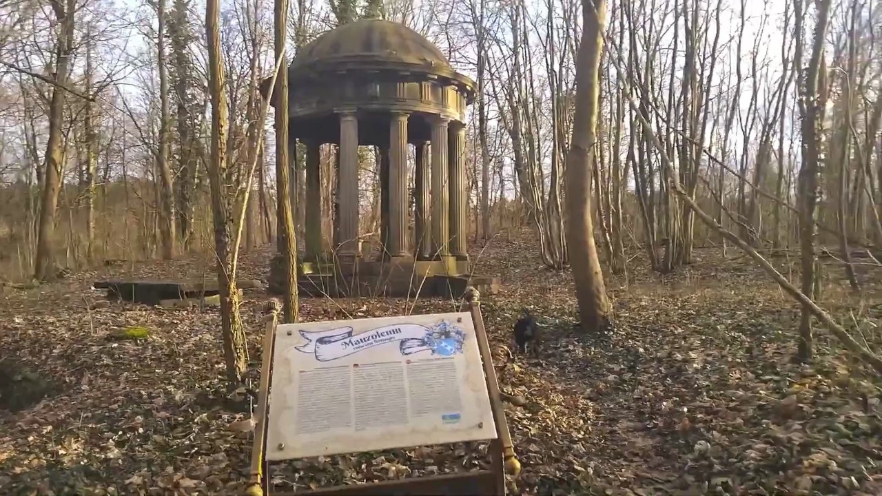 JARNATÒW STAROŻYTNA ŚWIĄTYNIA W LESIE,  woj. Lubuskie