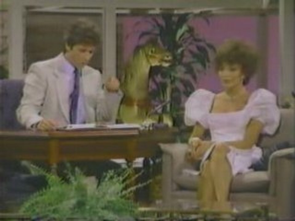Joan.Collins.interview.