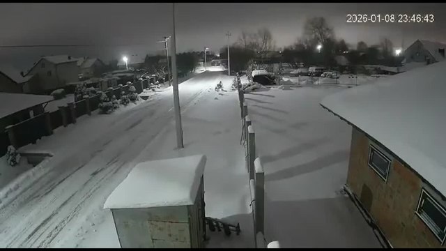 Leopoli colpita da un missile supersonico, ecco il video delle esplosioni
