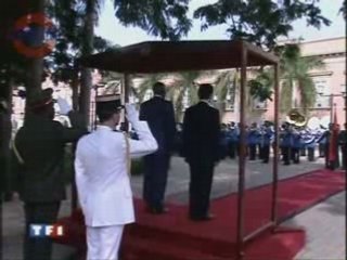 Sarko va chercher le pétrole en Angola