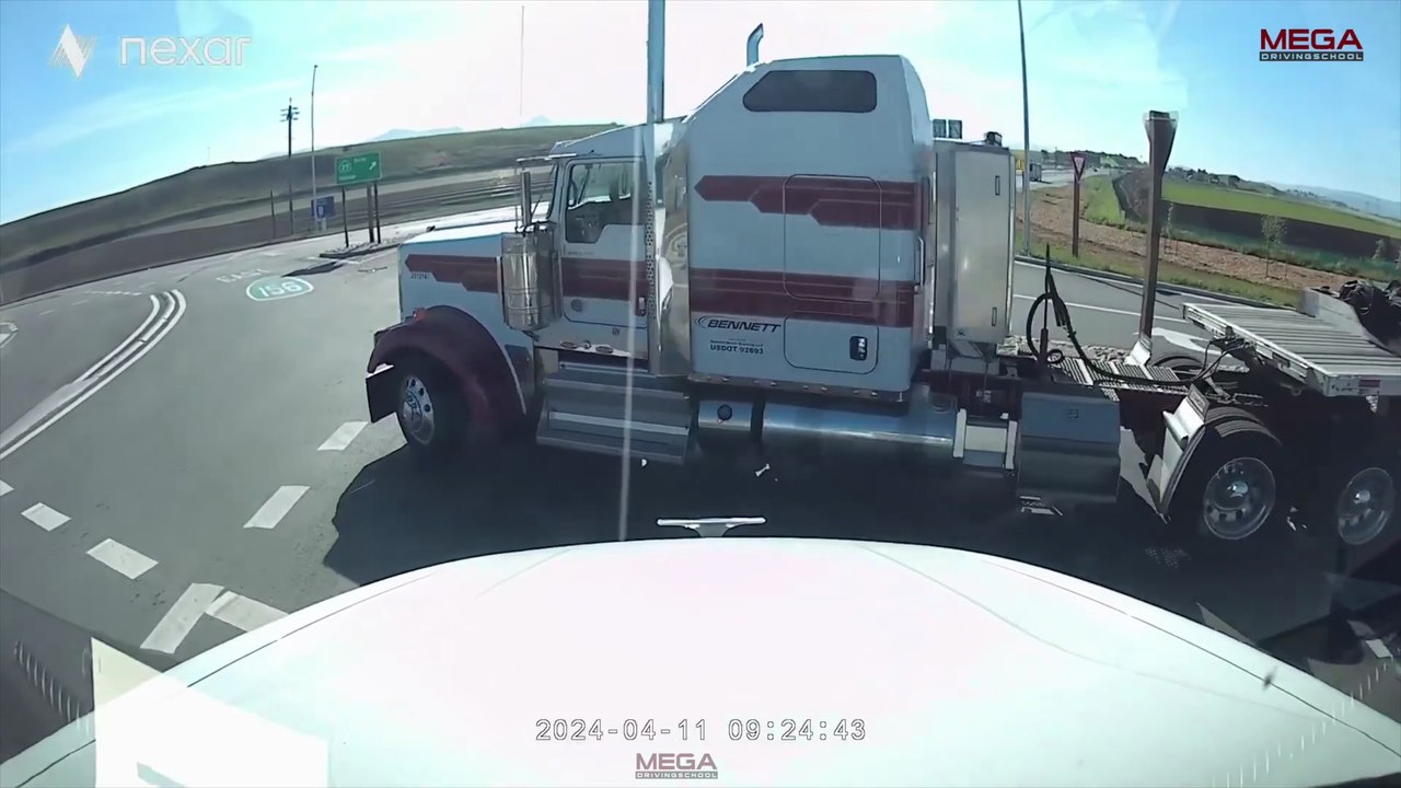 Americans Are Hopeless When It Comes To Roundabouts